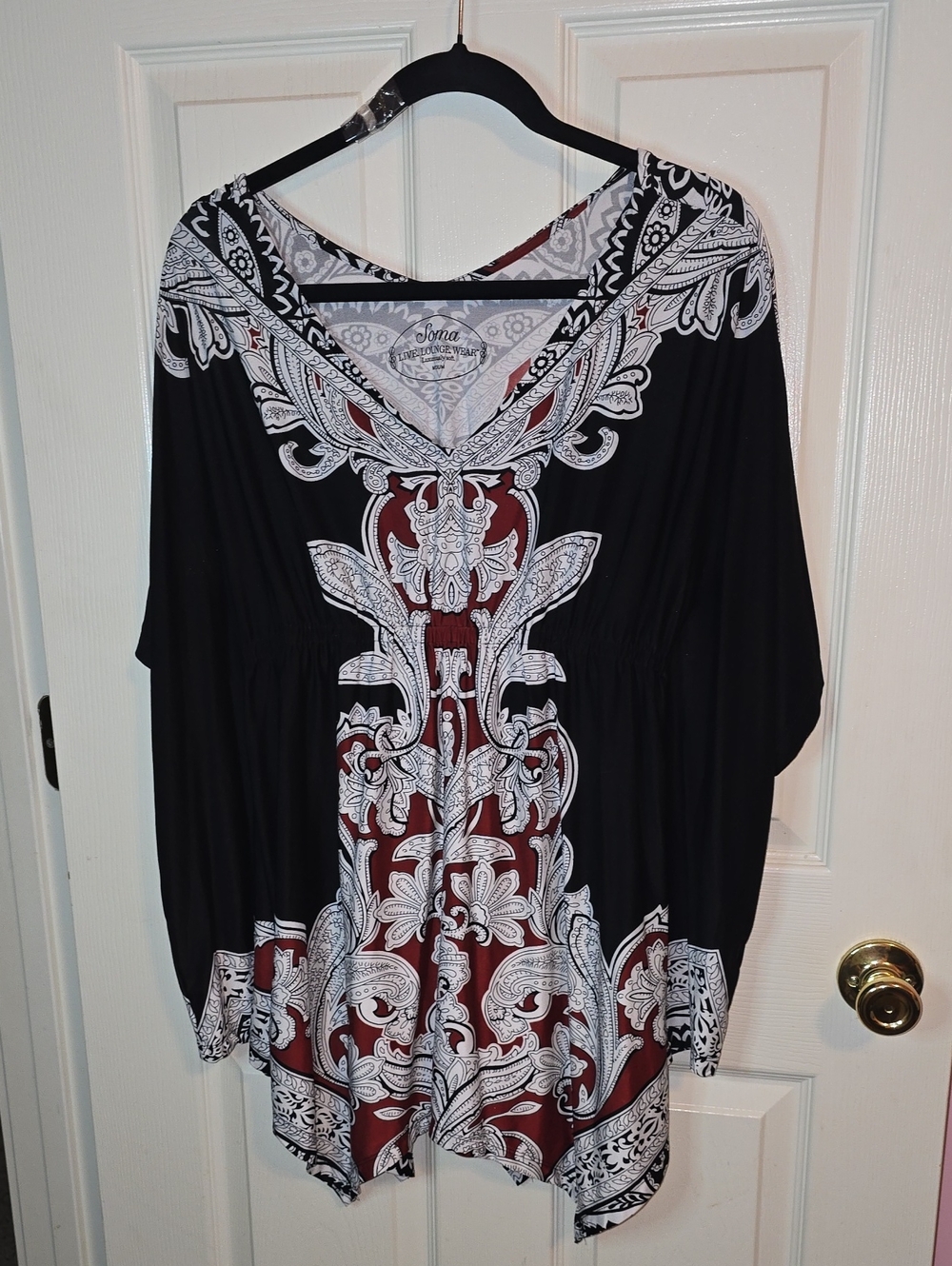 Soma Black and Burgundy Paisley V-Neck Tunic Top